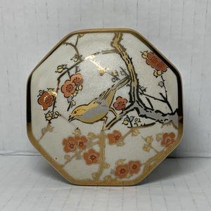 Winter Dogwood Singing Canary  Bird on Branch Gold Trim Porcelain Trinket Box